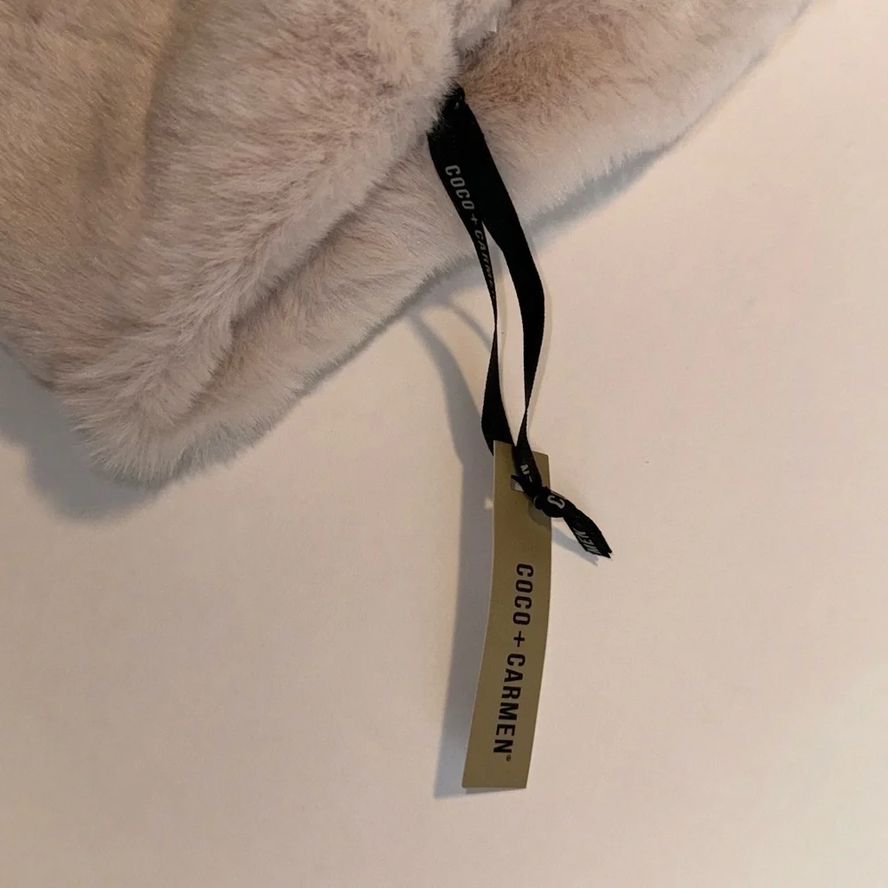 Coco+Carmen Scarf Wrap Shawl Beige, Faux Fur
